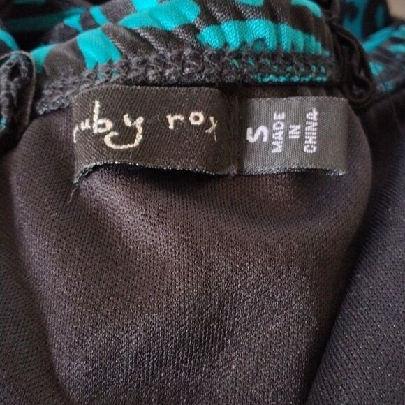 Ruby Rox Satiny Dressy Dress - Picture 7 of 10